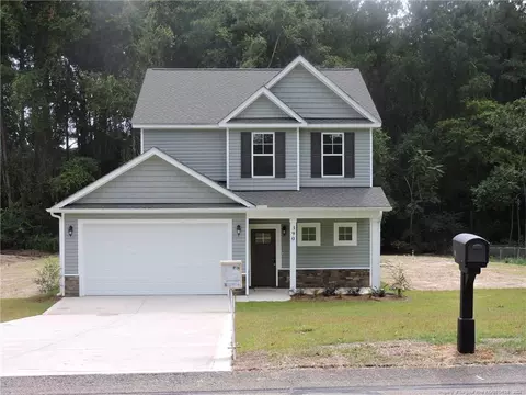 390 Summer Hill Rd, Fayetteville, NC 28303
