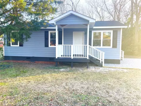 351 Sawdust Ln, Laurinburg, NC 28352