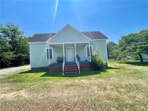 22 Third St, Laurinburg, NC 28352