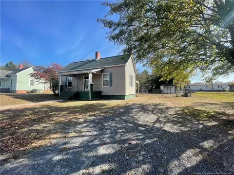 20 Third St, Laurinburg, NC 28352