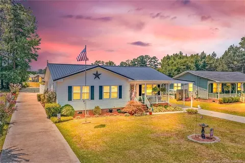 1910 Berry St, Lumberton, NC 28358