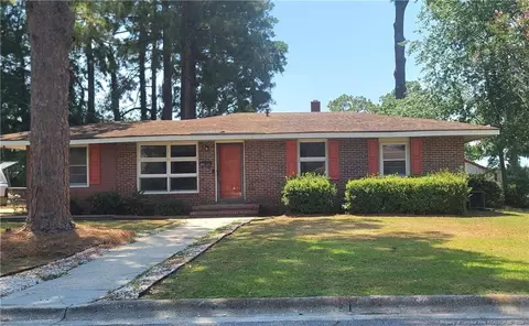 1206 E 14th St, Lumberton, NC 28358