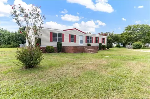 14460 E Us 301 Hwy N, Saint Pauls, NC 28384