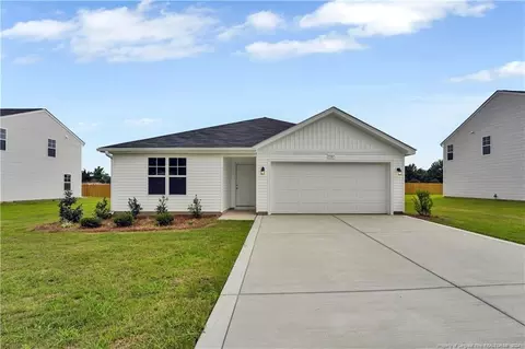 737 Caelin Farms Rd, Spring Lake, NC 28390