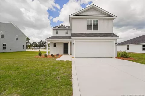 721 Caelin Farms Rd, Spring Lake, NC 28390