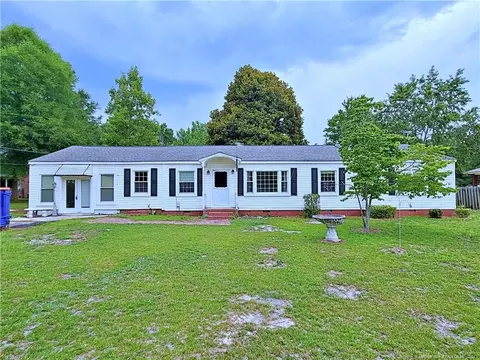 1921 Middle Rd, Eastover, NC 28312