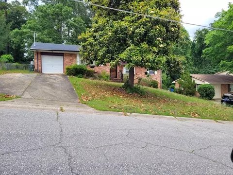 3244 Barksdale Road Rd, Fayetteville, NC 28301