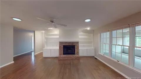 Living - 9 Halter Pl, Pinehurst, NC 28374 photo 2 of 4
