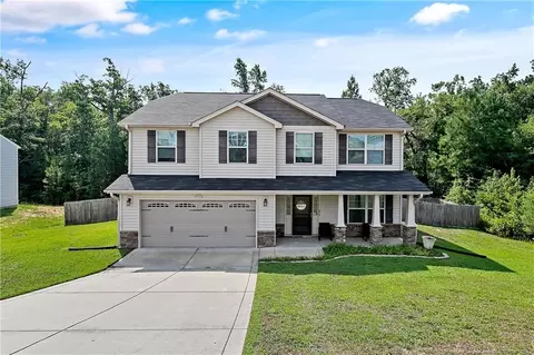 625 New Castle Ln, Spring Lake, NC 28390