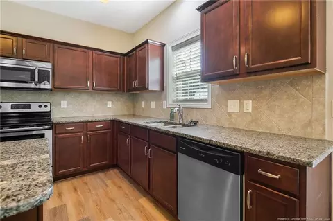 Kitchen - 307 Crane Way, Bunnlevel, NC 28323 photo 3 of 4