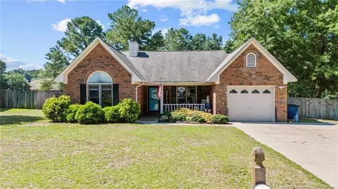 119 Stonesthrow Ln, Raeford, NC 28376