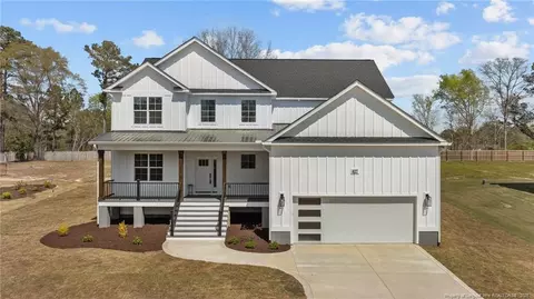 427 Stable Ct, Linden, NC 28356