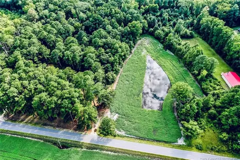 956 Old Baker Rd, Maxton, NC 28364
