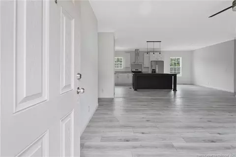 829 Loop Rd, Bunnlevel, NC 28323 photo 4