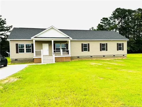 186 Glencove Dr, Lumberton, NC 28360
