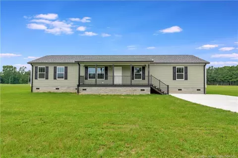 207 Glencove Dr, Lumberton, NC 28360