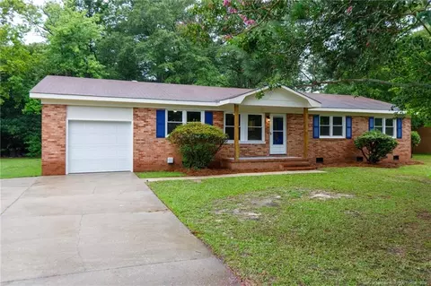 200 W Sunset Dr, Red Springs, NC 28377