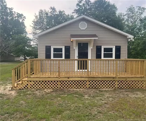 205 W Pine St, Salemburg, NC 28385