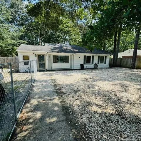 1114 S Pine St S, Laurinburg, NC 28352