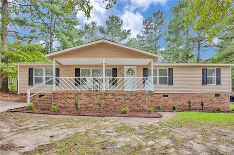 535 Mcdougald Dr, Raeford, NC 28376