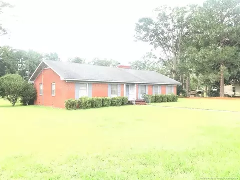 829 S Main St, Bladenboro, NC 28320