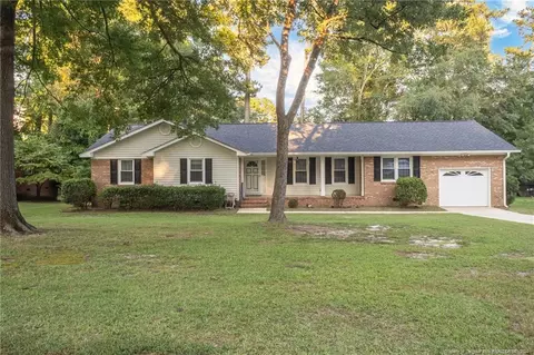 5818 Dobson Dr, Fayetteville, NC 28311