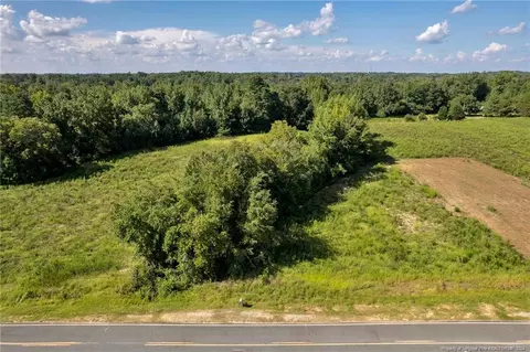 517 Hayes Rd, Spring Lake, NC 28390