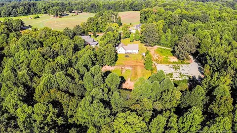 442 Copeland Rd, Sanford, NC 27330