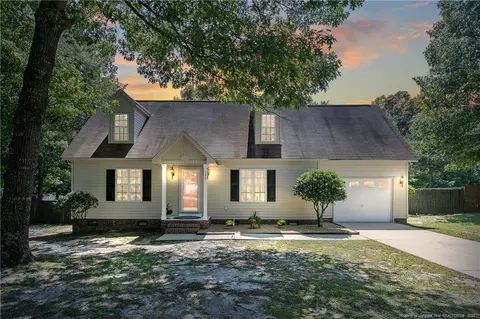 192 Scarlet Oak Dr, Raeford, NC 28376
