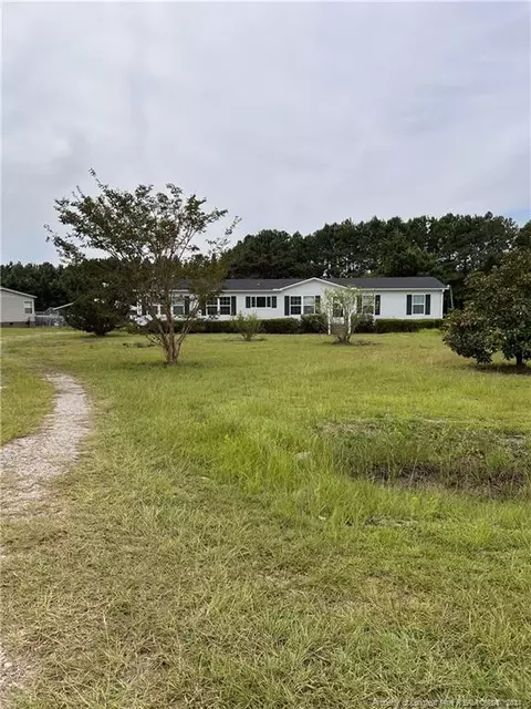 74 Talbot Cir, Saint Pauls, NC 28384