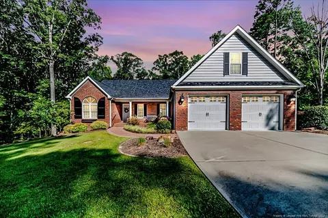2409 Woodburn Cir, Sanford, NC 27330