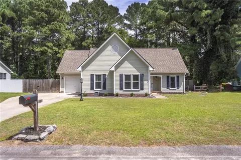 104 Whitechapel Ln, Raeford, NC 28376