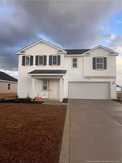 136 Arlington Dr, Raeford, NC 28376