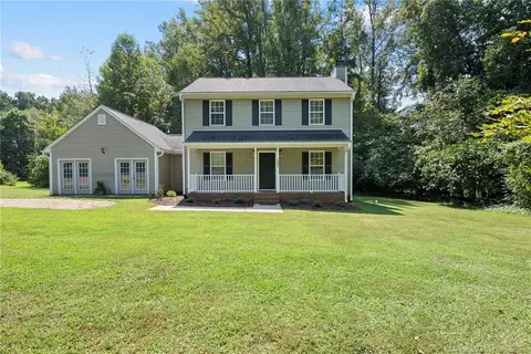5694 Windyke Dr, Mcleansville, NC 27301