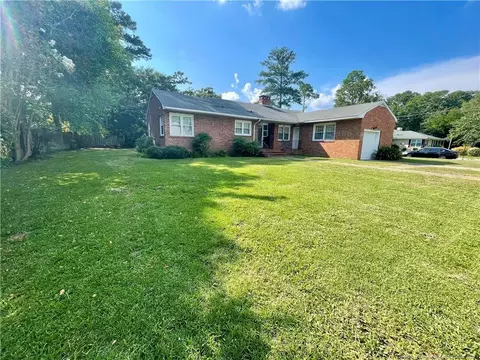 2303 N Rowland Ave, Lumberton, NC 28358