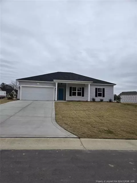 321 Caldwell St, Spring Lake, NC 28390
