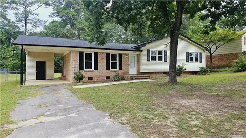 7570 Jennings Ln, Fayetteville, NC 28303