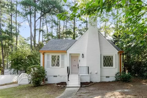 716 Glenwood Dr, Fayetteville, NC 28305
