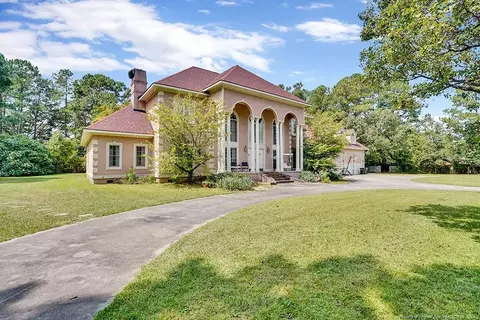 6209 Whitehall Dr, Fayetteville, NC 28303