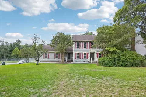 6201 Lakehaven Dr, Fayetteville, NC 28304