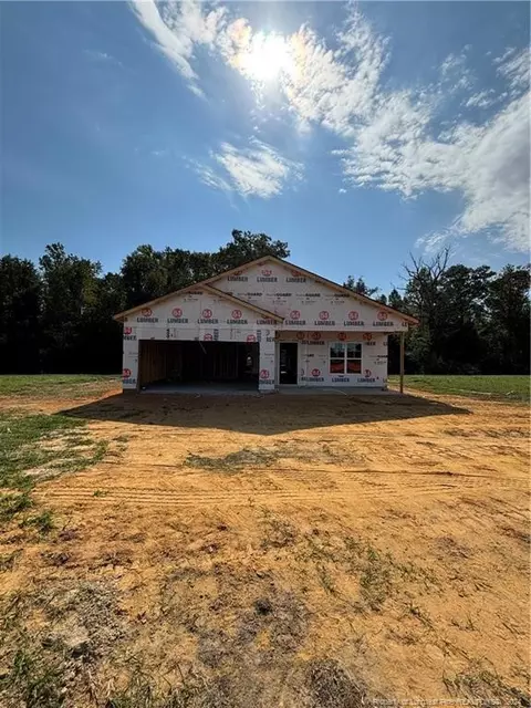68 Glencove Dr, Lumberton, NC 28360