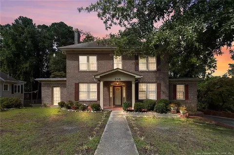 205 Woodside Ave, Fayetteville, NC 28301