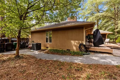 Exterior - 260 Lake Forest Dr, Pinehurst, NC 28374 photo 4 of 17