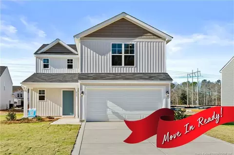 815 Old Angus Ln, Spring Lake, NC 28390