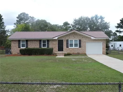 3632 Gloucester Dr, Hope Mills, NC 28348