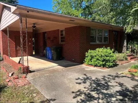 814 Eugene St, Fayetteville, NC 28306