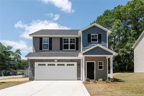 916 Stevens St, Raeford, NC 28376