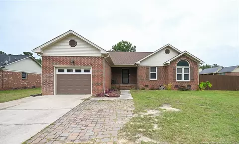 5057 Summer Ridge Rd, Fayetteville, NC 28303