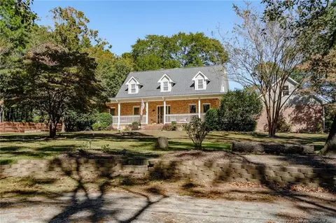 205 Shoreline Dr, Raeford, NC 28376