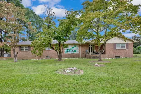 104 E Killiegrey St, Lillington, NC 27546